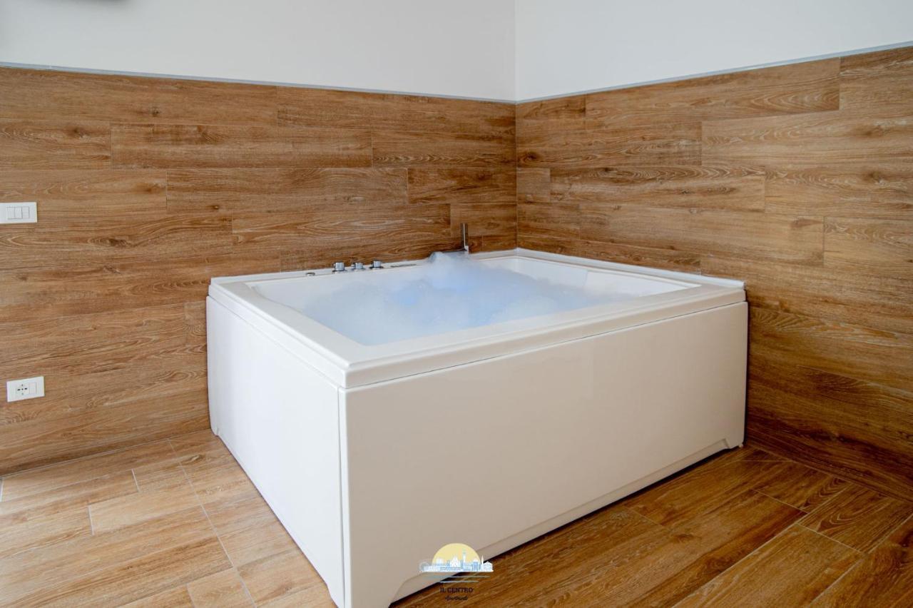 Il Centro Luxury Suites Bari Zewnętrze zdjęcie